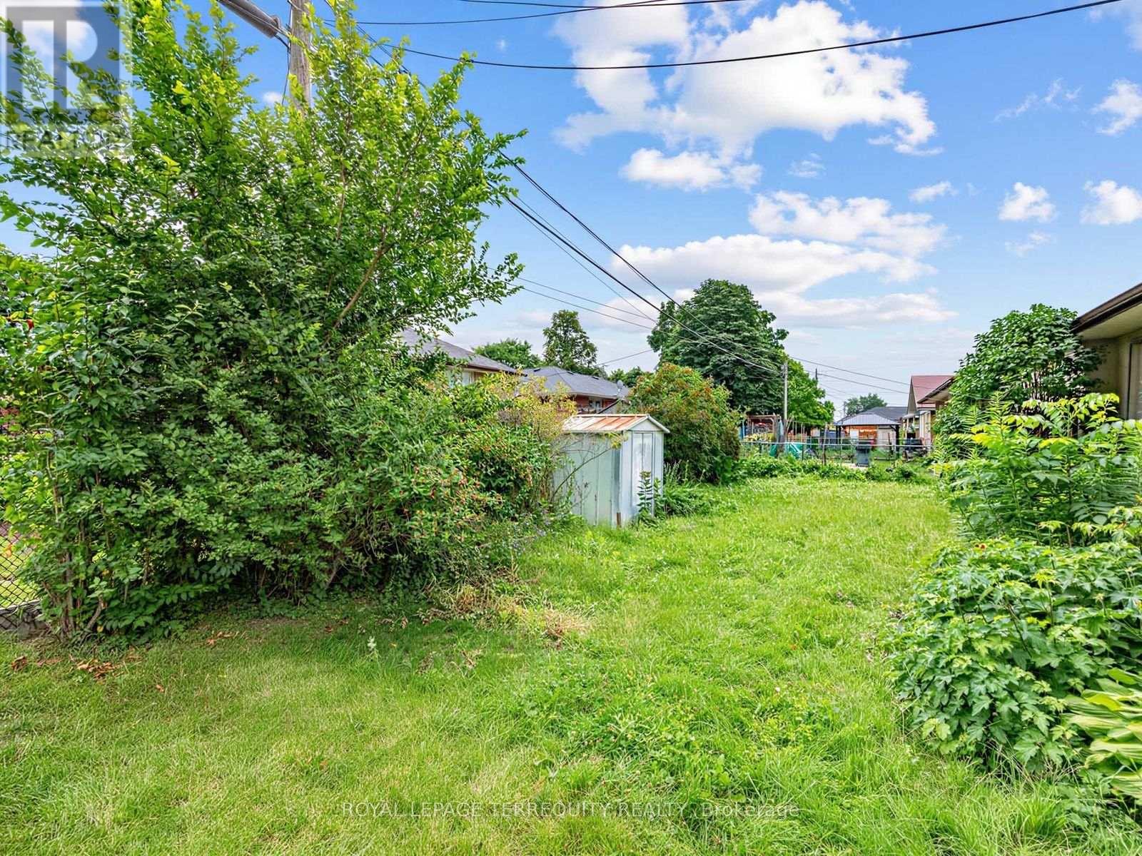 359 Renforth Drive Property Photo 30
