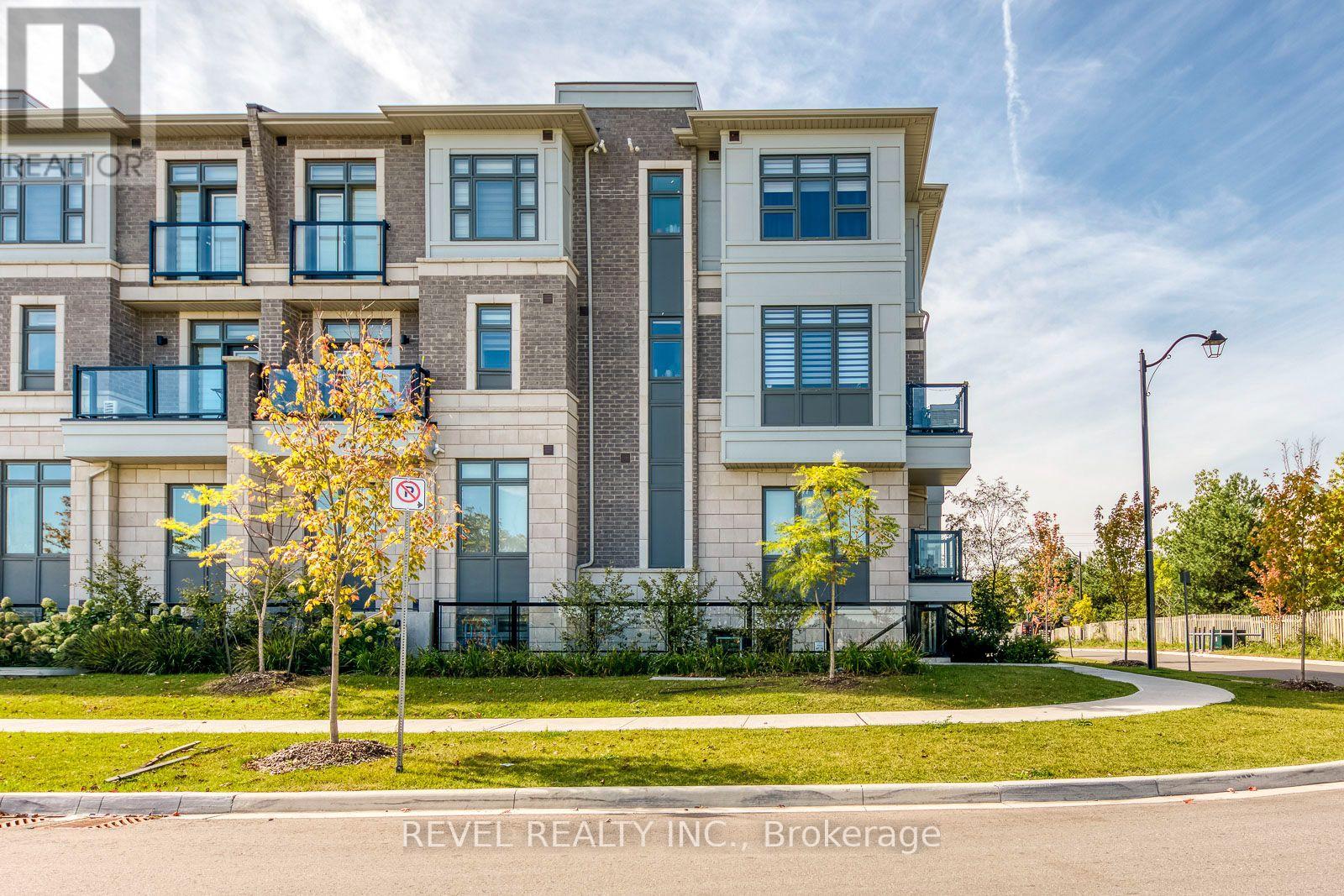 402 - 70 HALLIFORD PLACE Property Photo 1