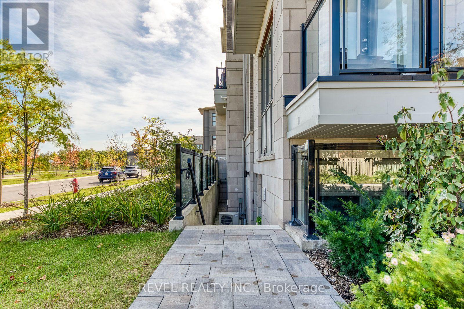402 - 70 Halliford Place Property Photo 3