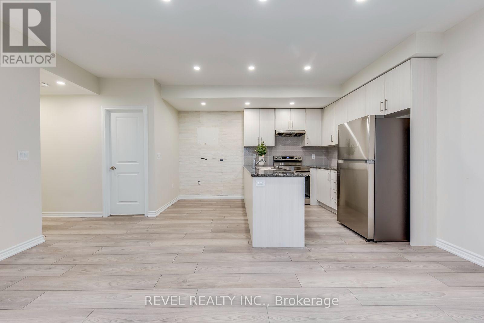 402 - 70 Halliford Place Property Photo 6