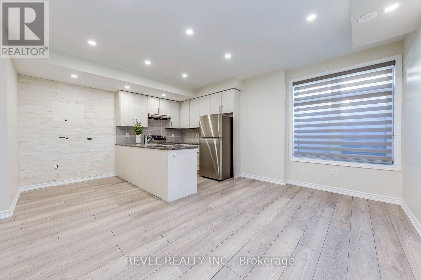 402 - 70 Halliford Place Property Photo 7