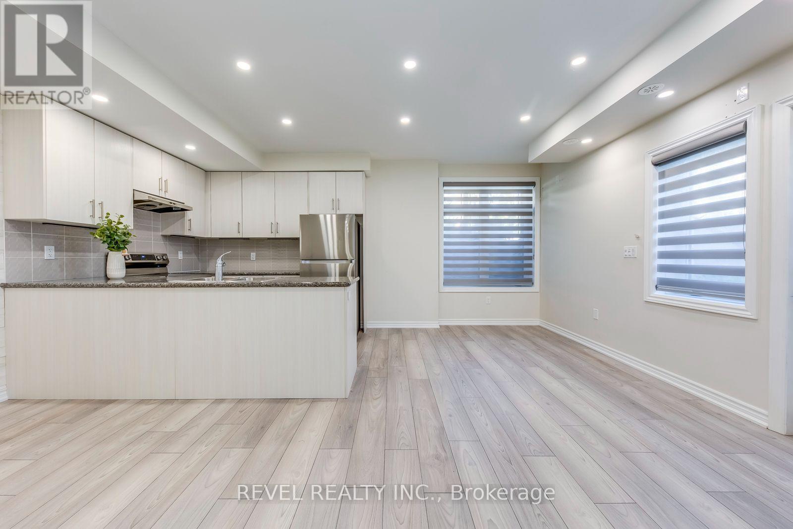 402 - 70 Halliford Place Property Photo 8