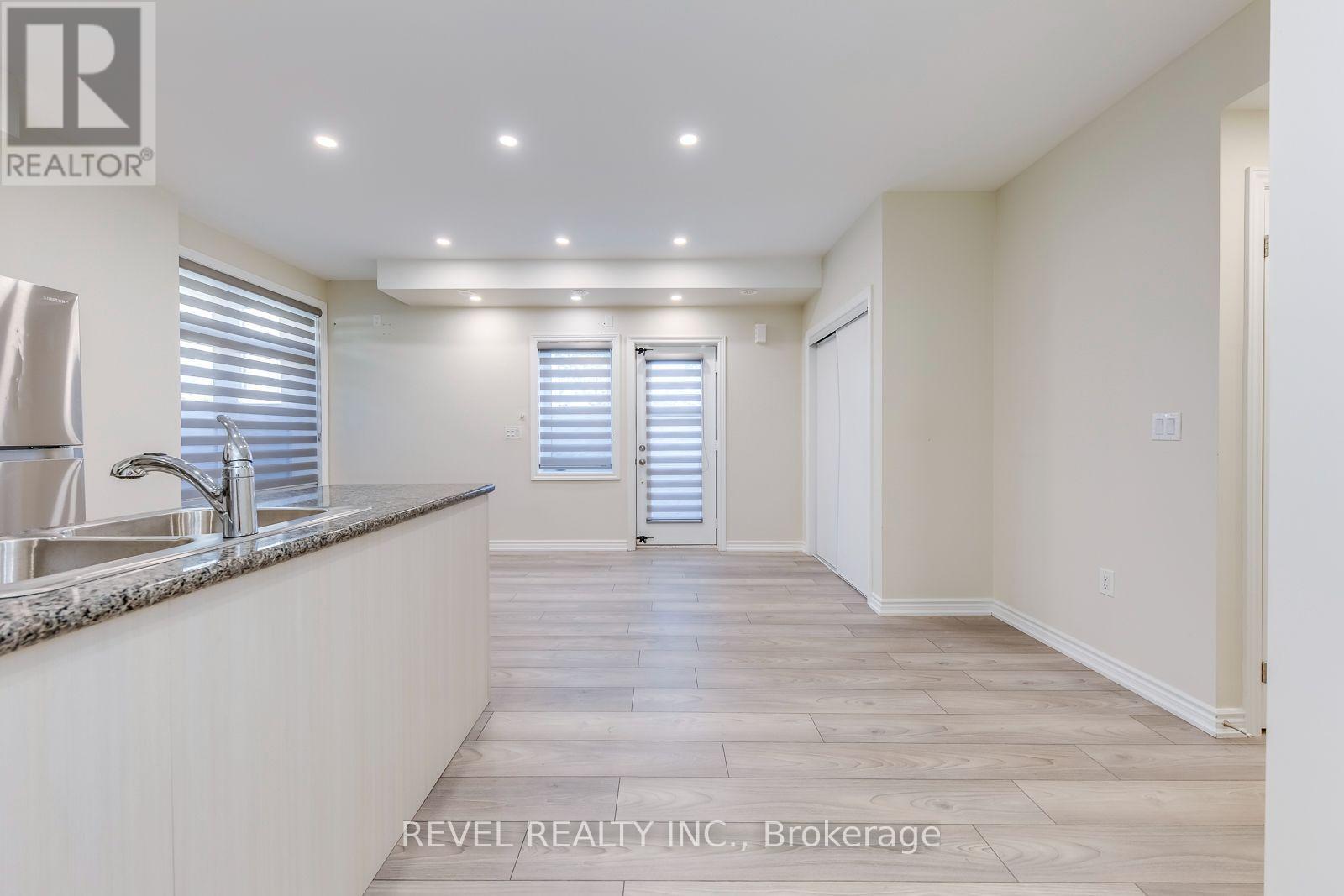 402 - 70 Halliford Place Property Photo 11
