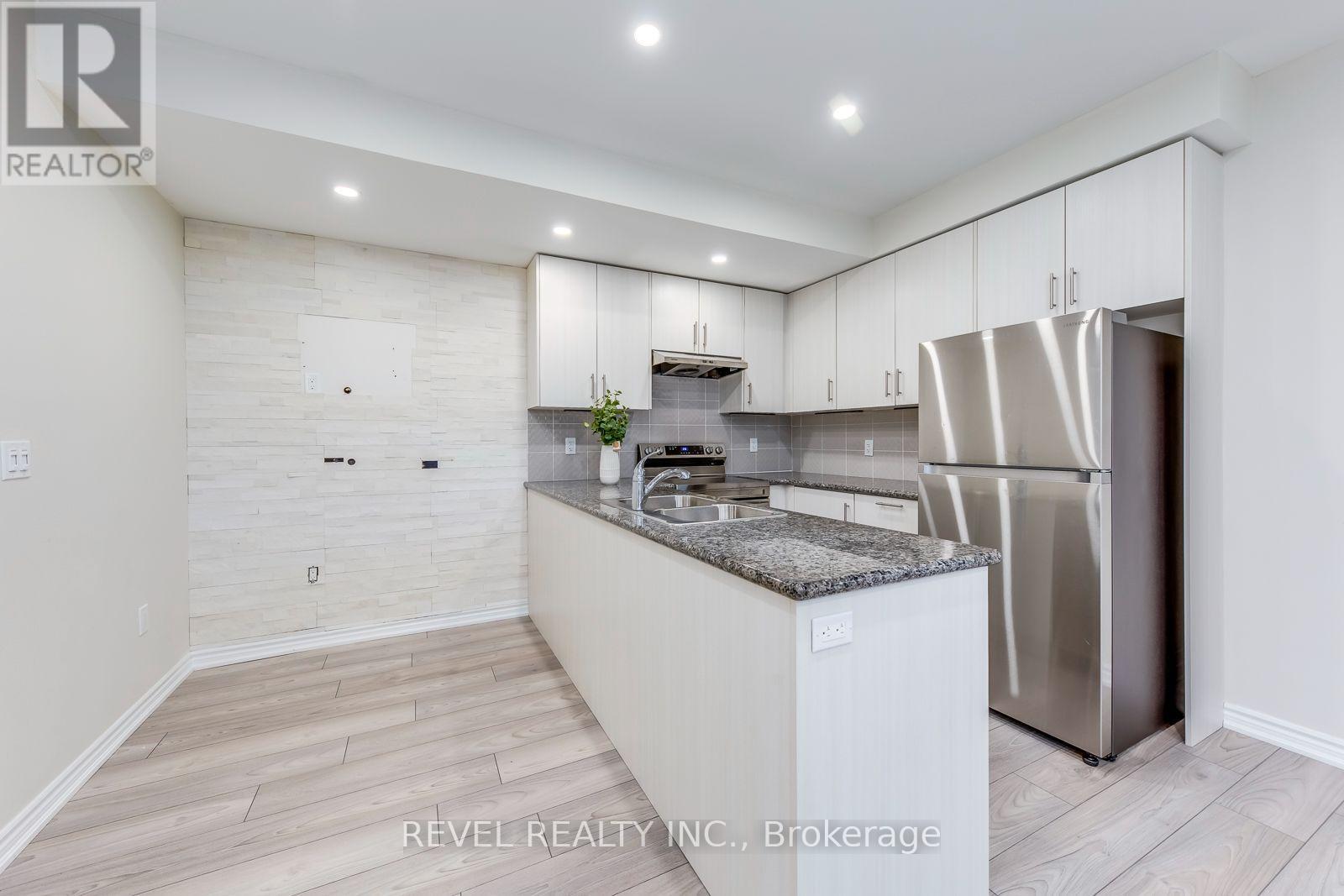 402 - 70 Halliford Place Property Photo 13