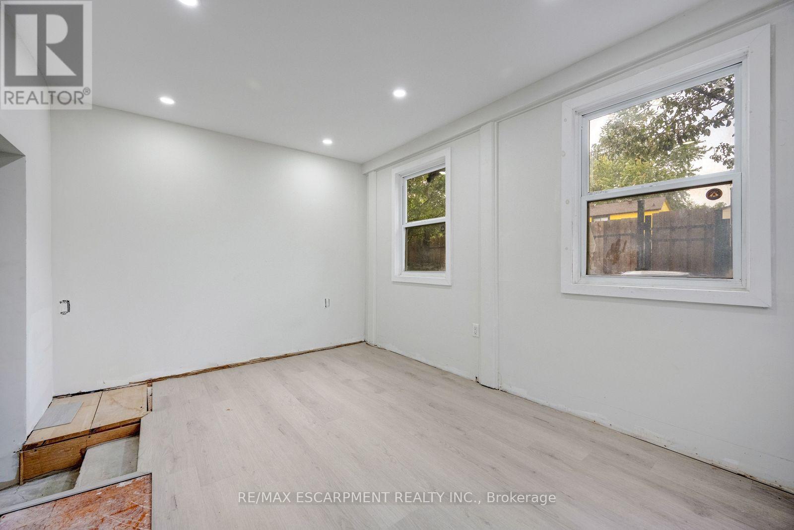 13 Holmstead Court Property Photo 10
