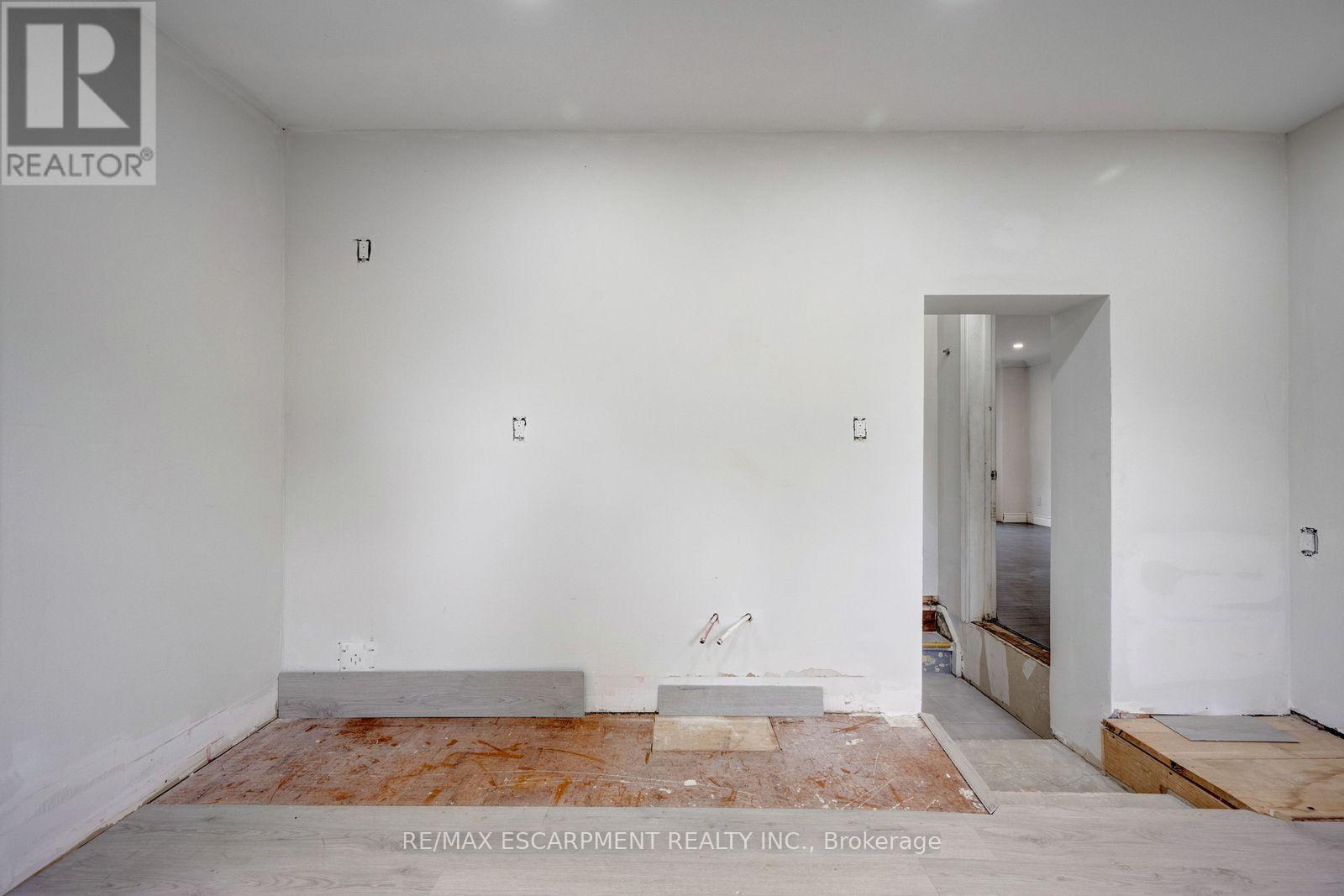 13 Holmstead Court Property Photo 11