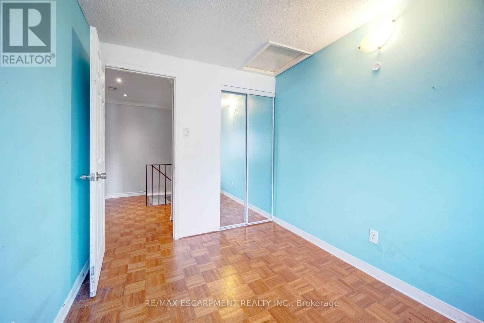 13 Holmstead Court Property Photo 14