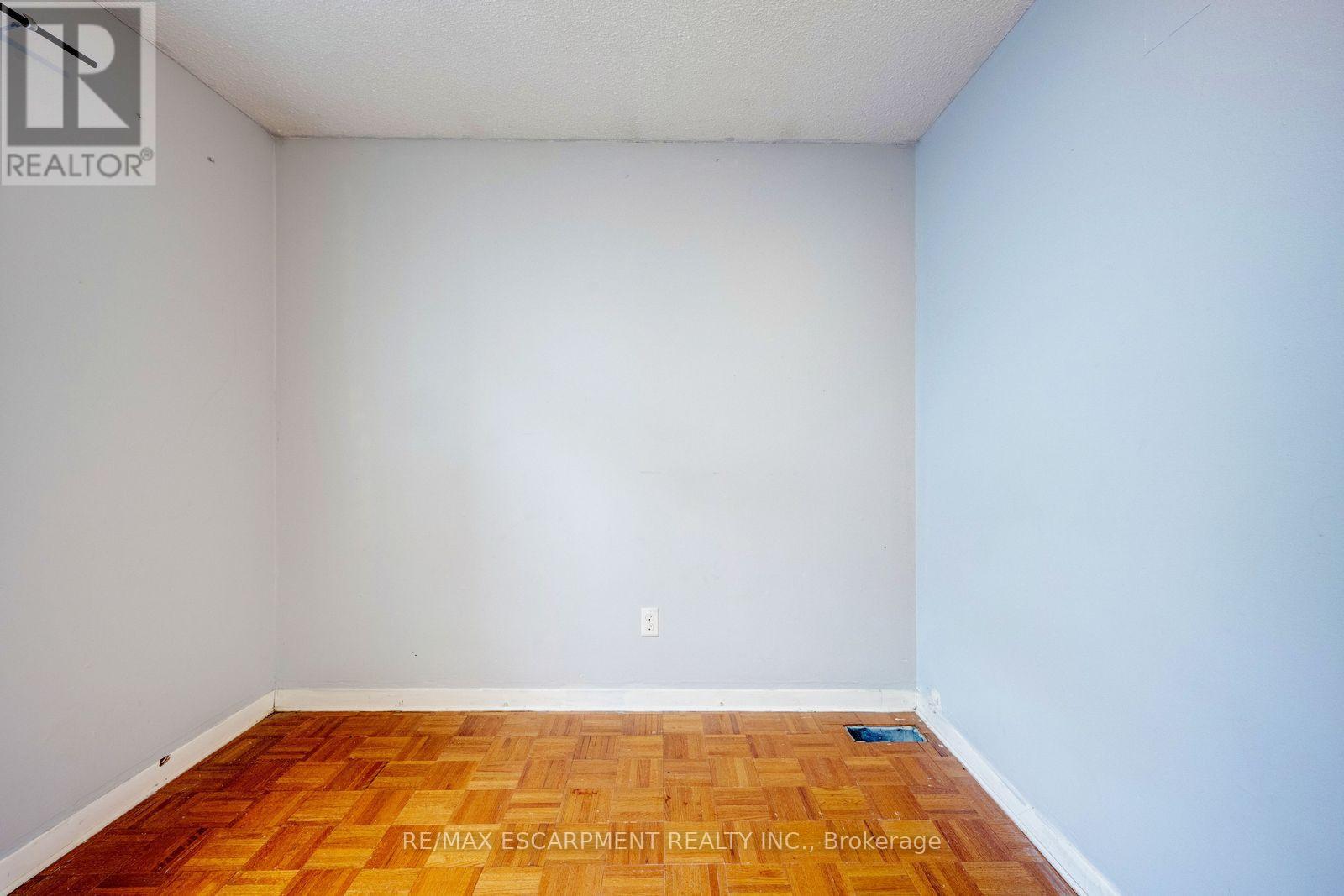 13 Holmstead Court Property Photo 23