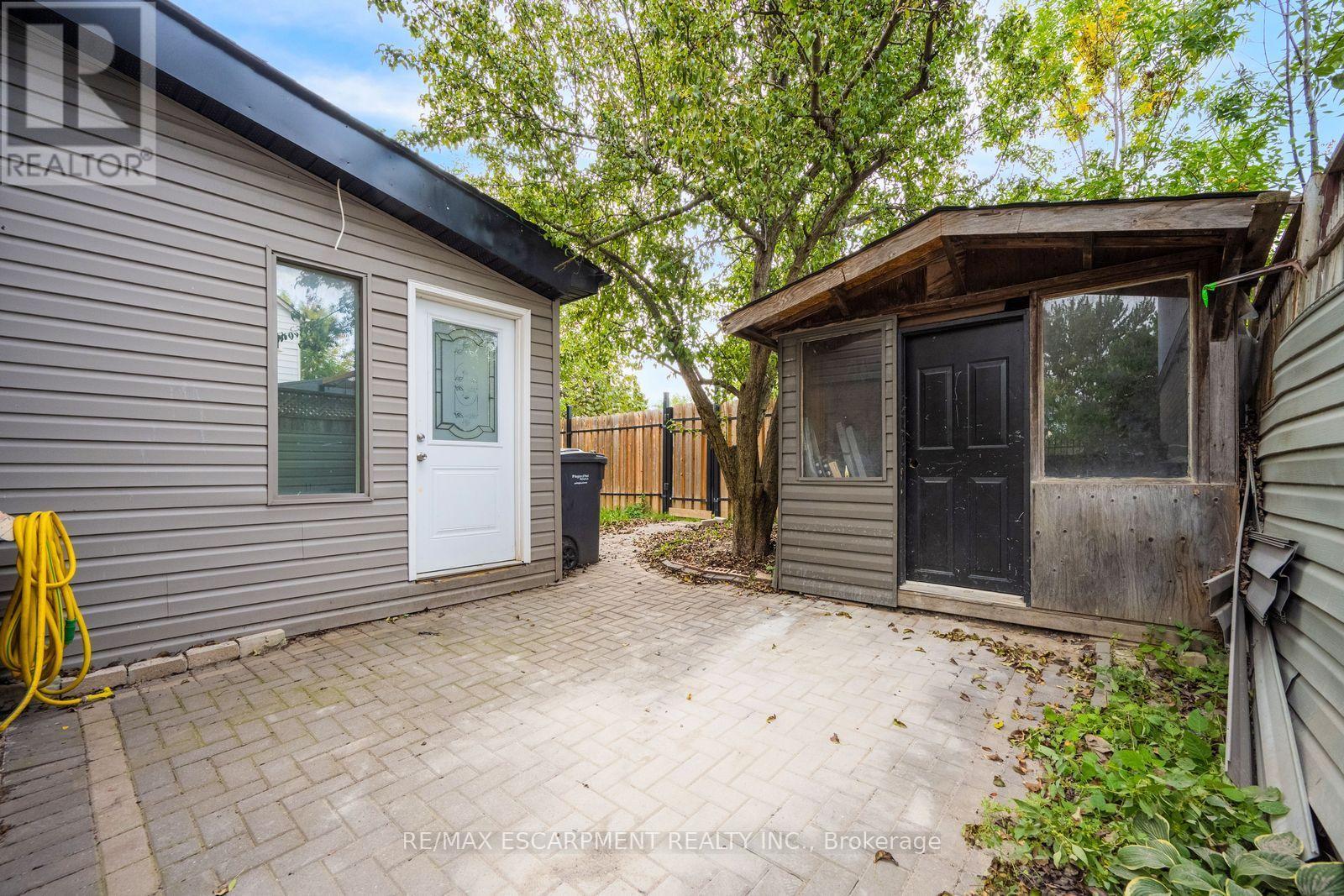 13 Holmstead Court Property Photo 38
