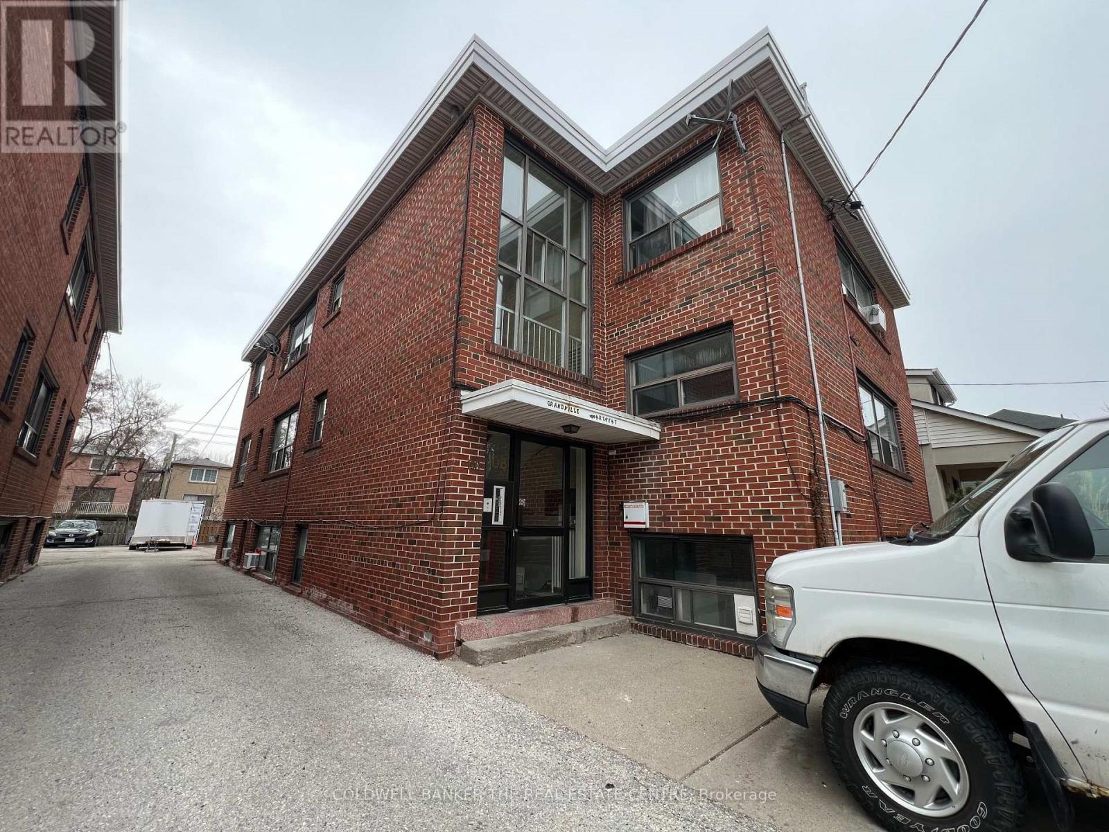 4 - 108 Grandville Avenue Property Photo 8