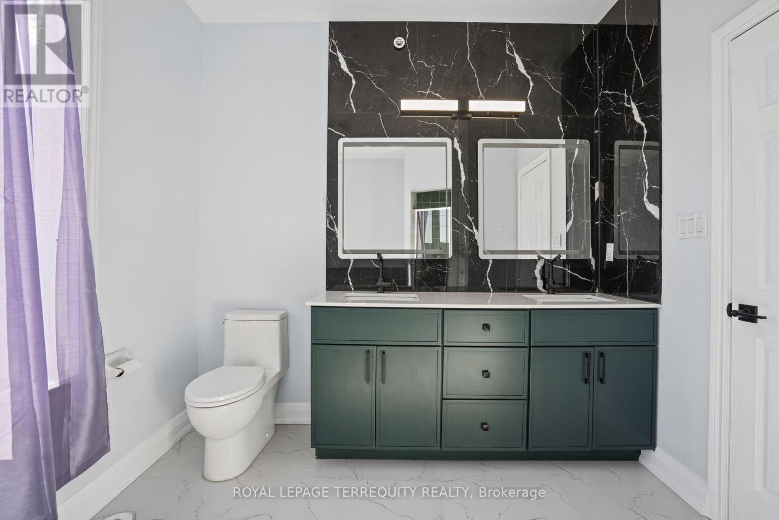 958 The Queensway Property Photo 22