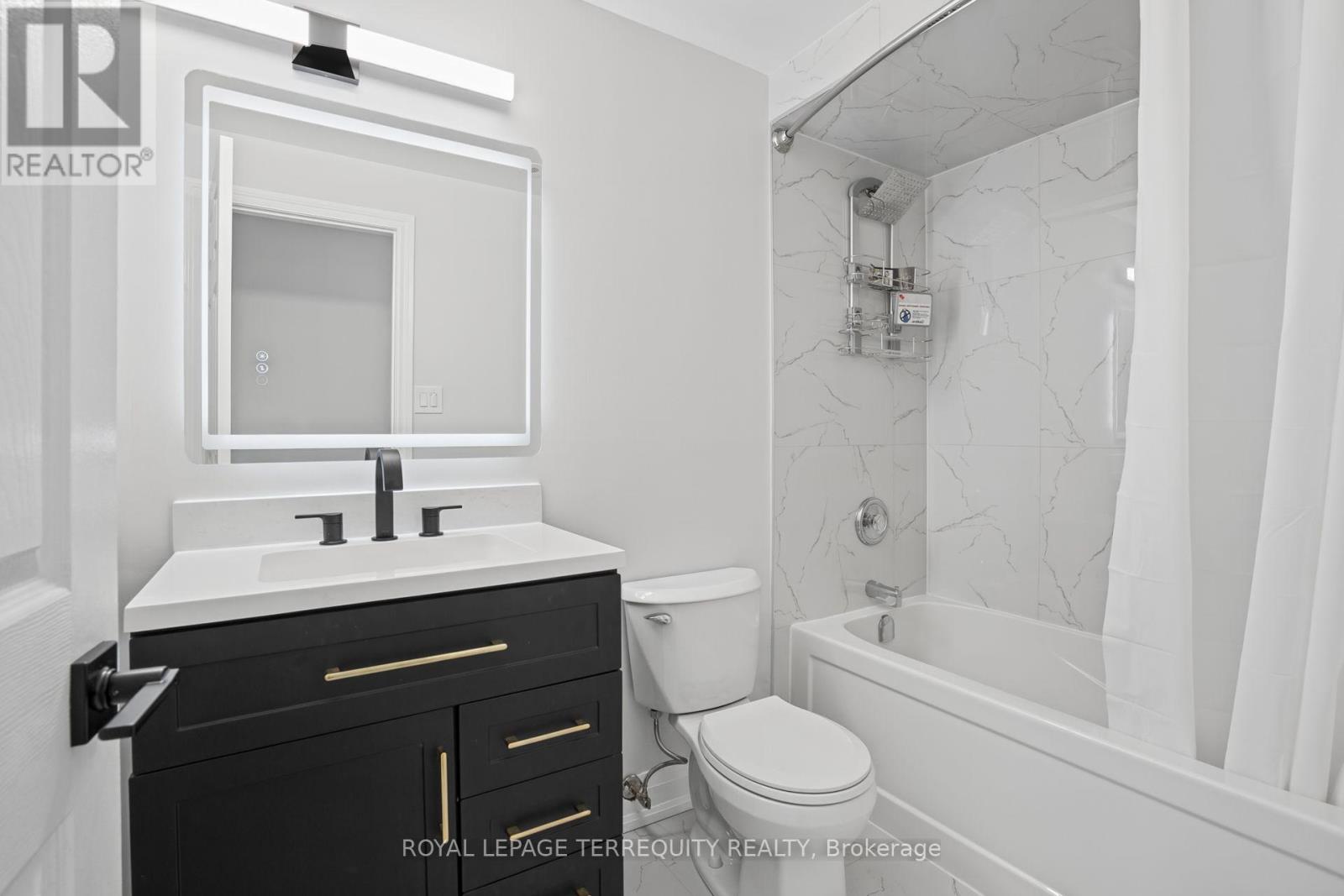 958 The Queensway Property Photo 29