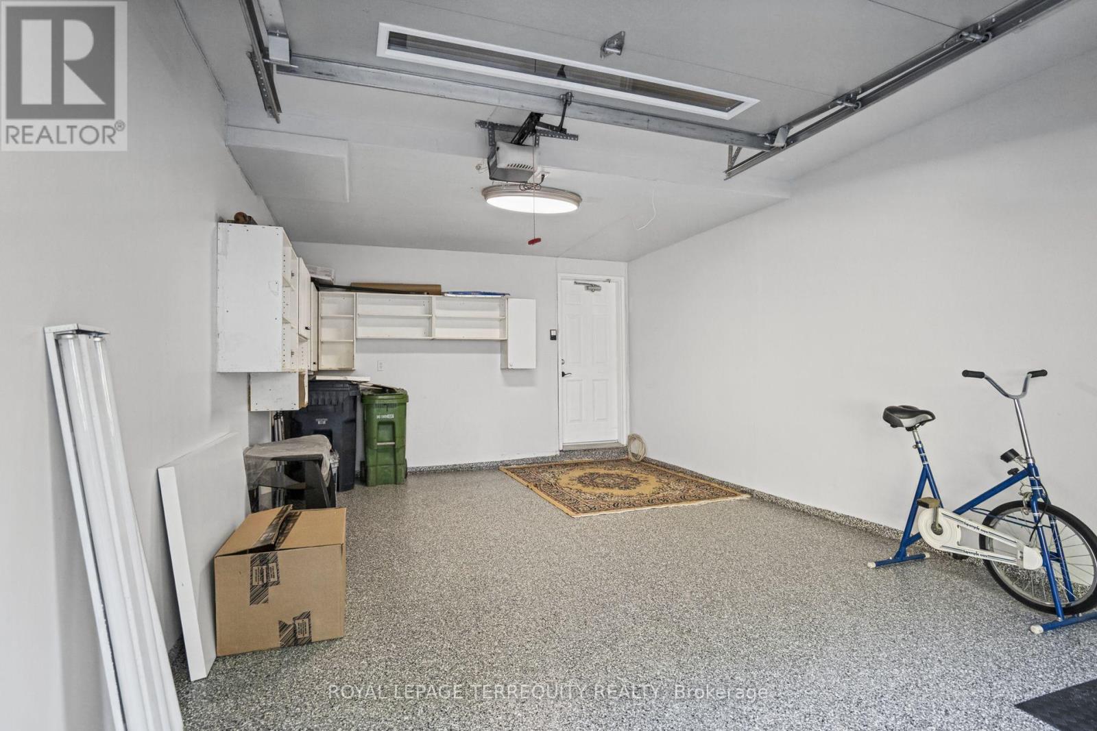 958 The Queensway Property Photo 30