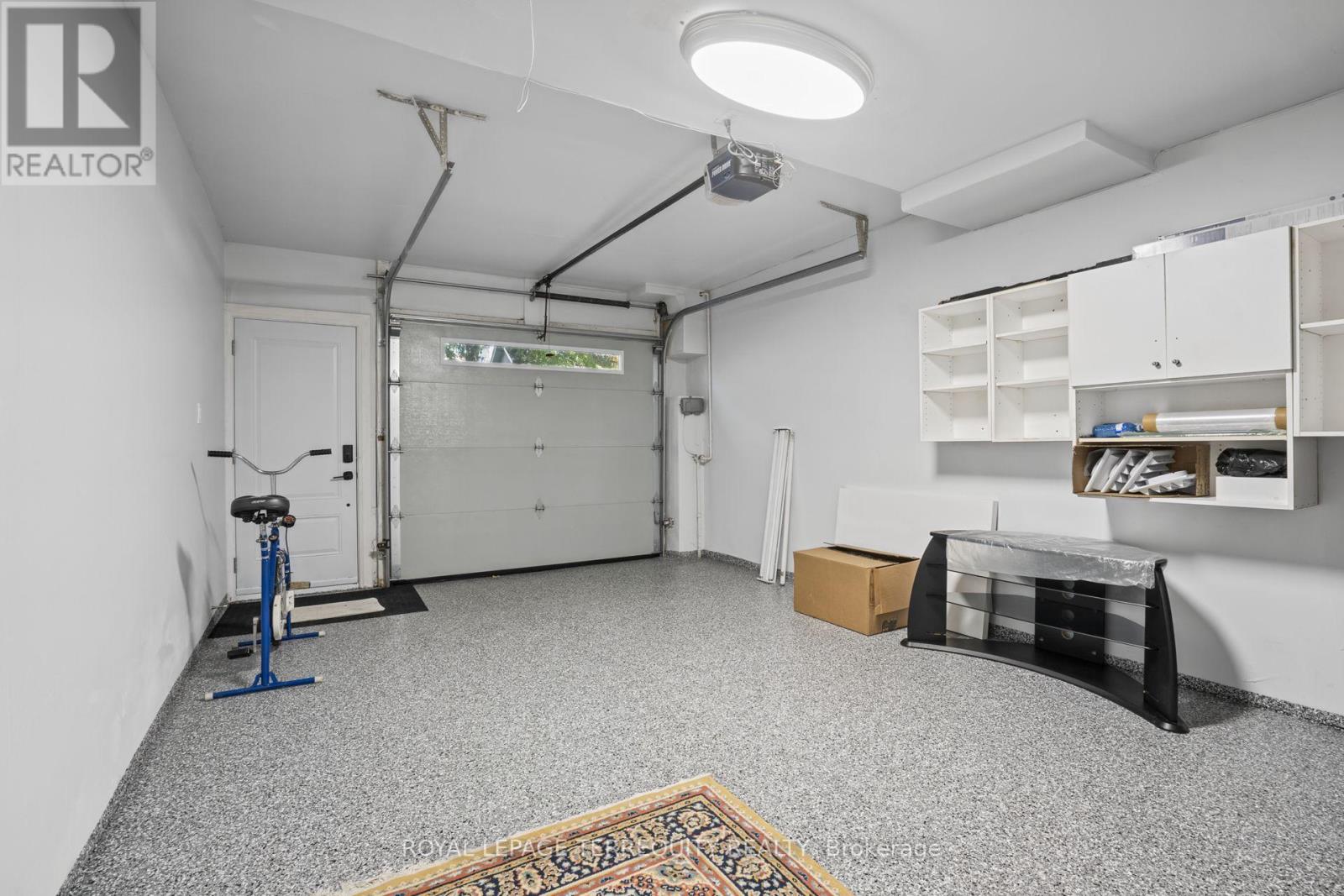 958 The Queensway Property Photo 32