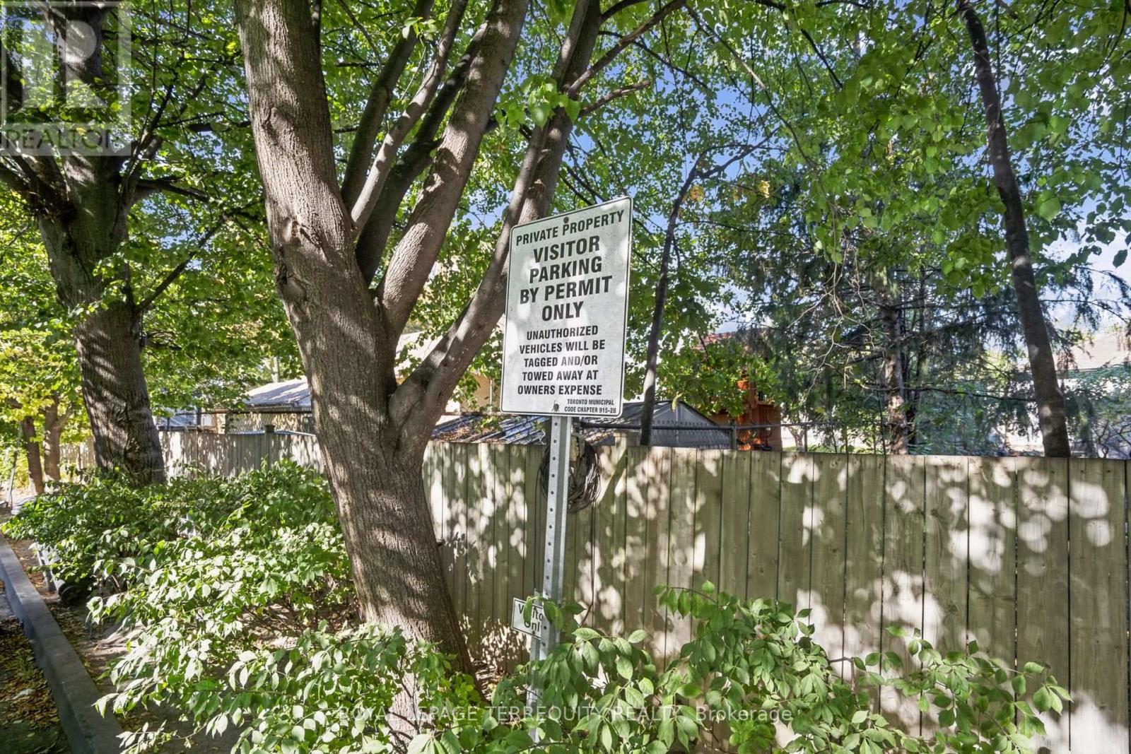 958 The Queensway Property Photo 36
