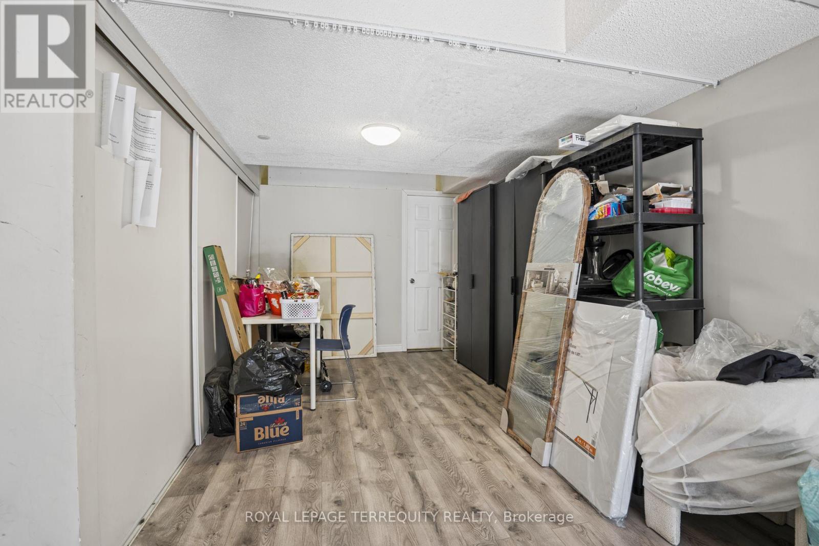 958 The Queensway Property Photo 48