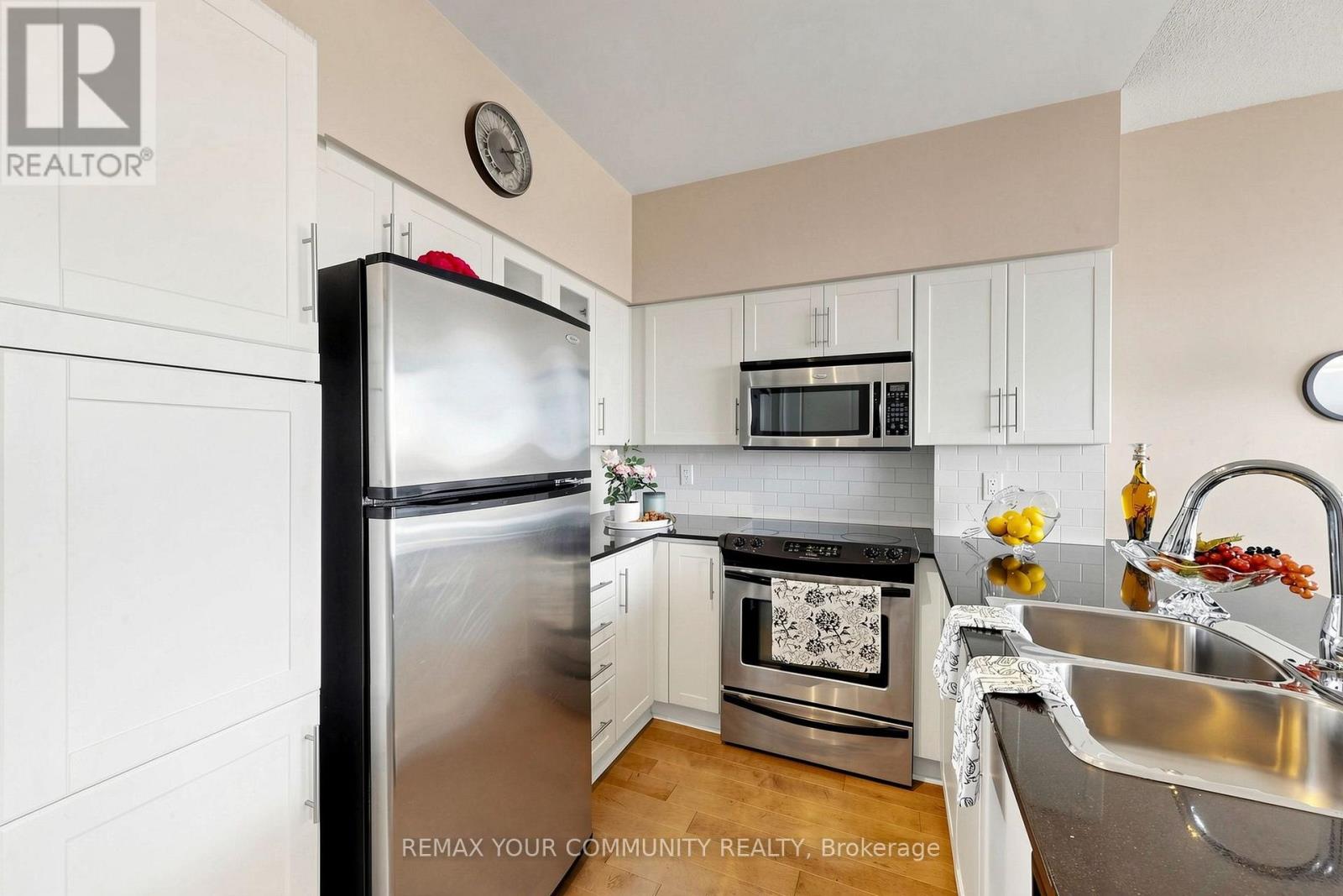 1506 - 15 Windermere Avenue Property Photo 19
