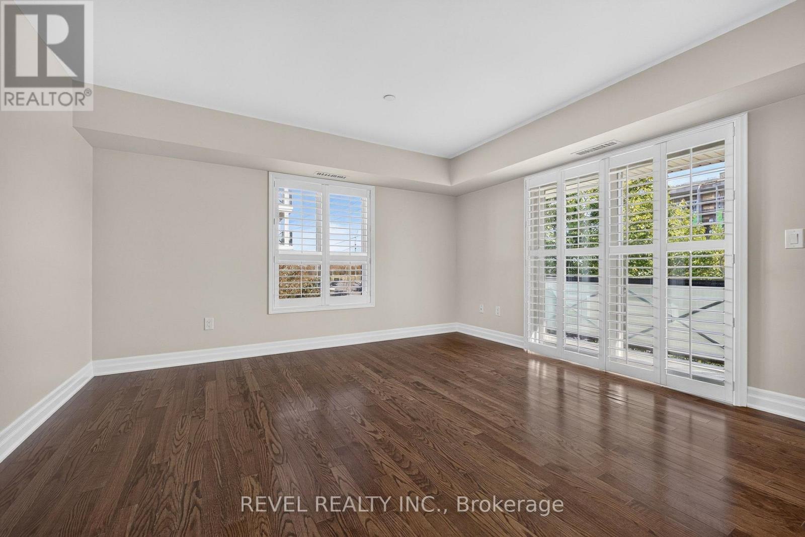 209 - 1045 Nadalin Heights Property Photo 8