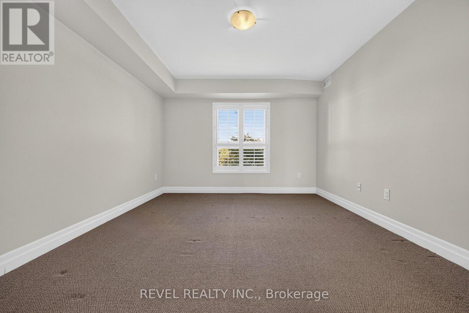 209 - 1045 Nadalin Heights Property Photo 16