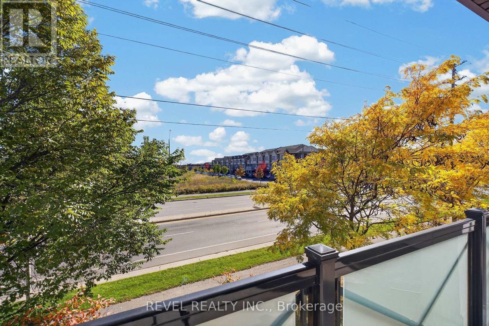 209 - 1045 Nadalin Heights Property Photo 33