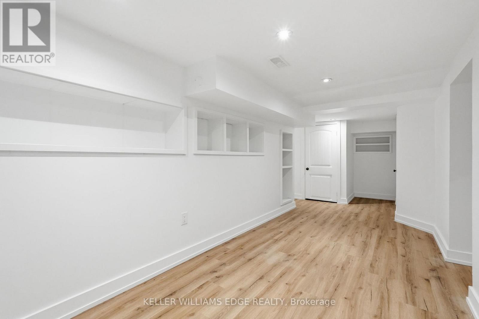 6123 Guelph Line Property Photo 35