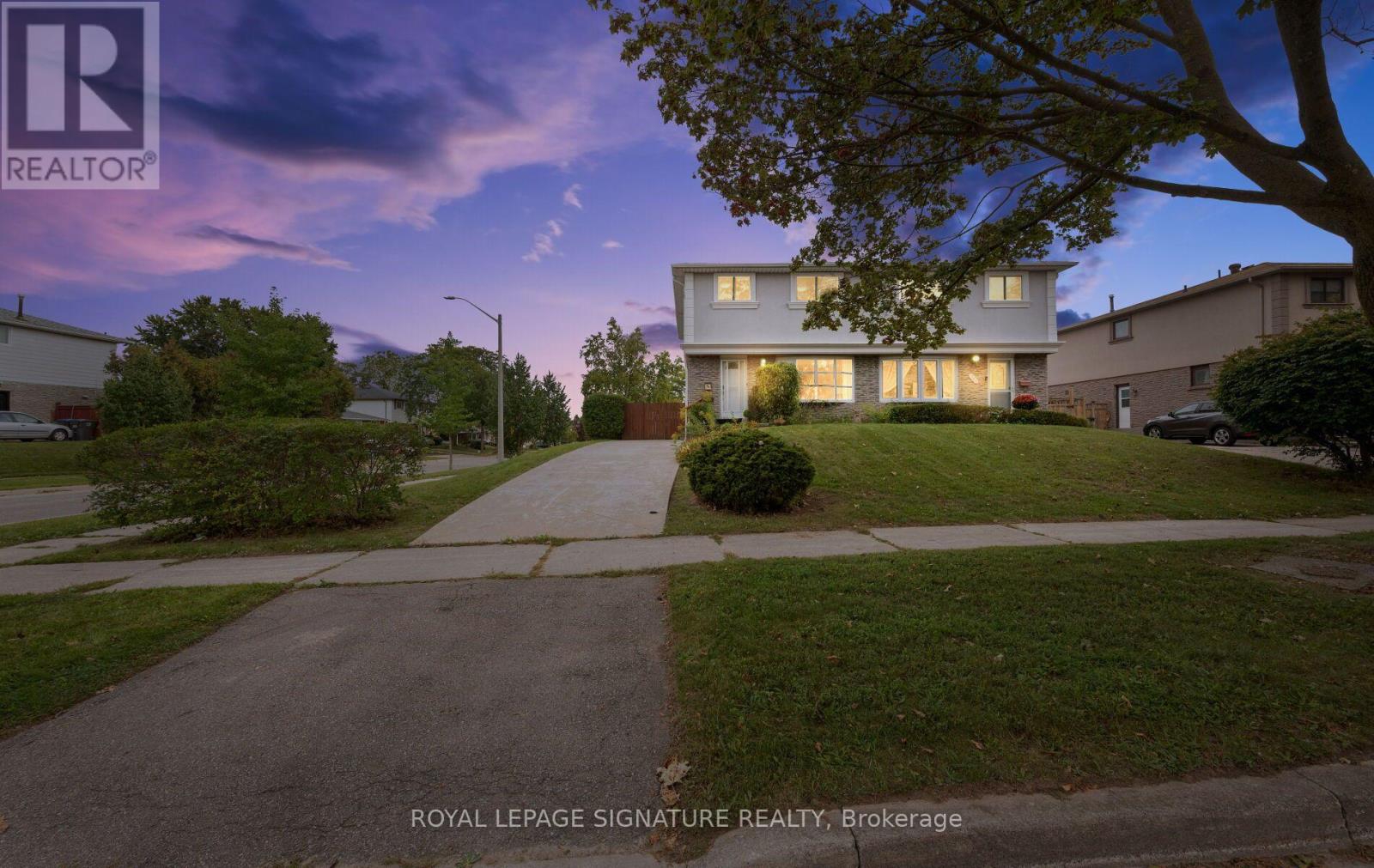 783 Dodsworth Crescent Property Photo 2