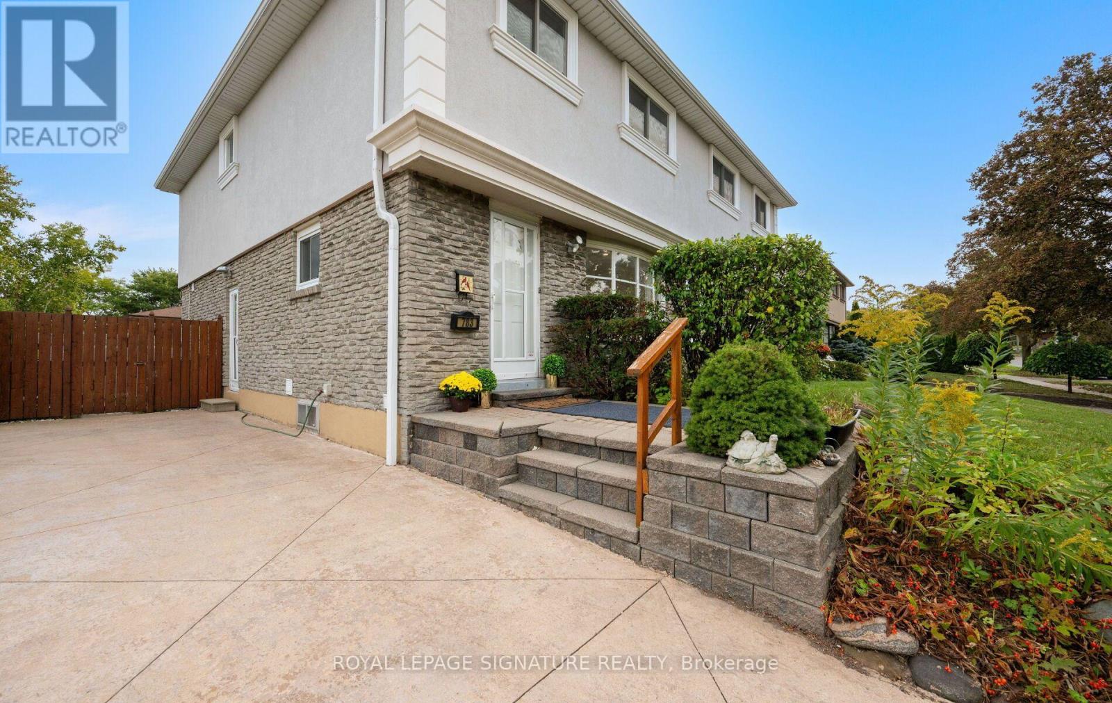 783 Dodsworth Crescent Property Photo 4