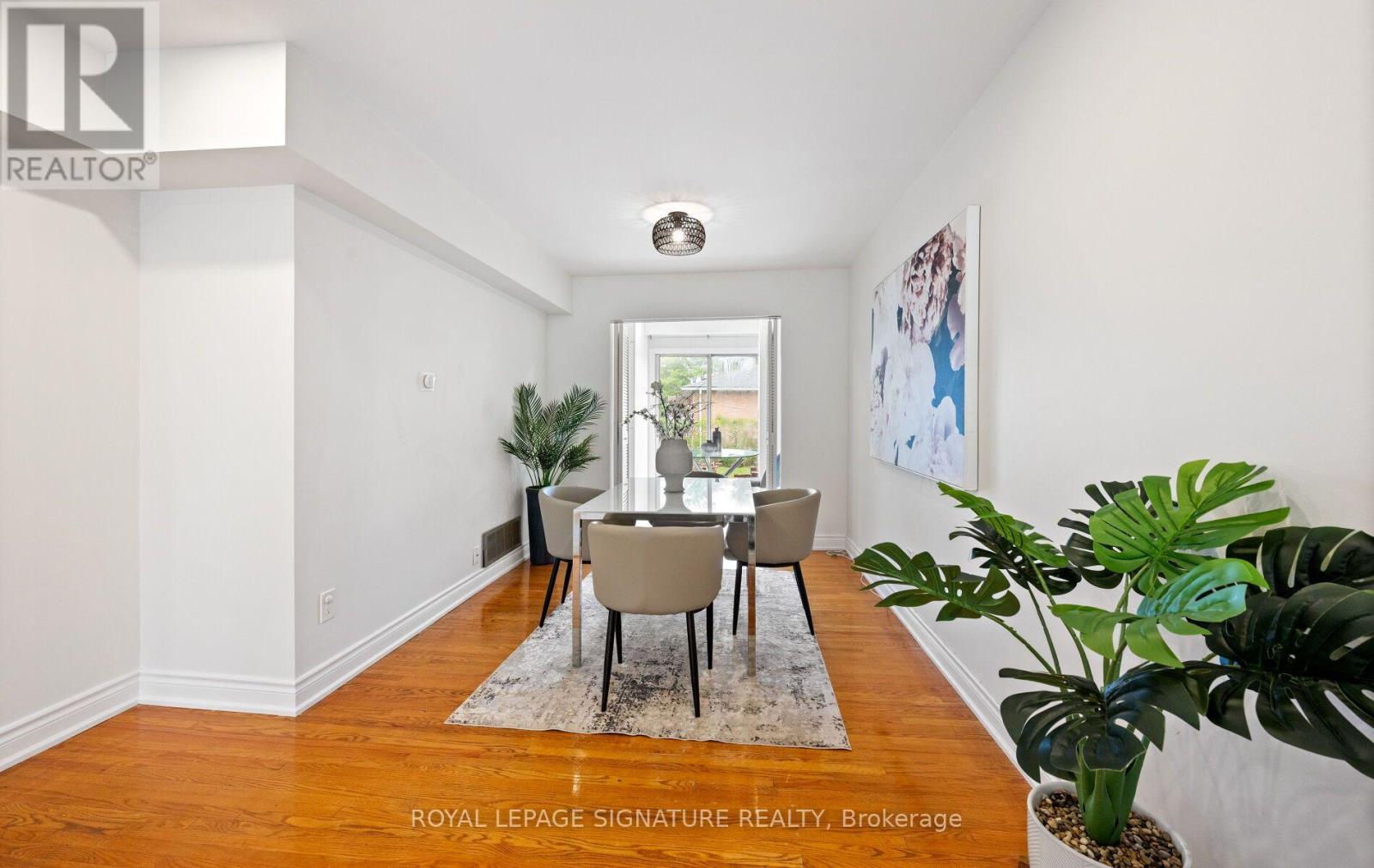 783 Dodsworth Crescent Property Photo 8