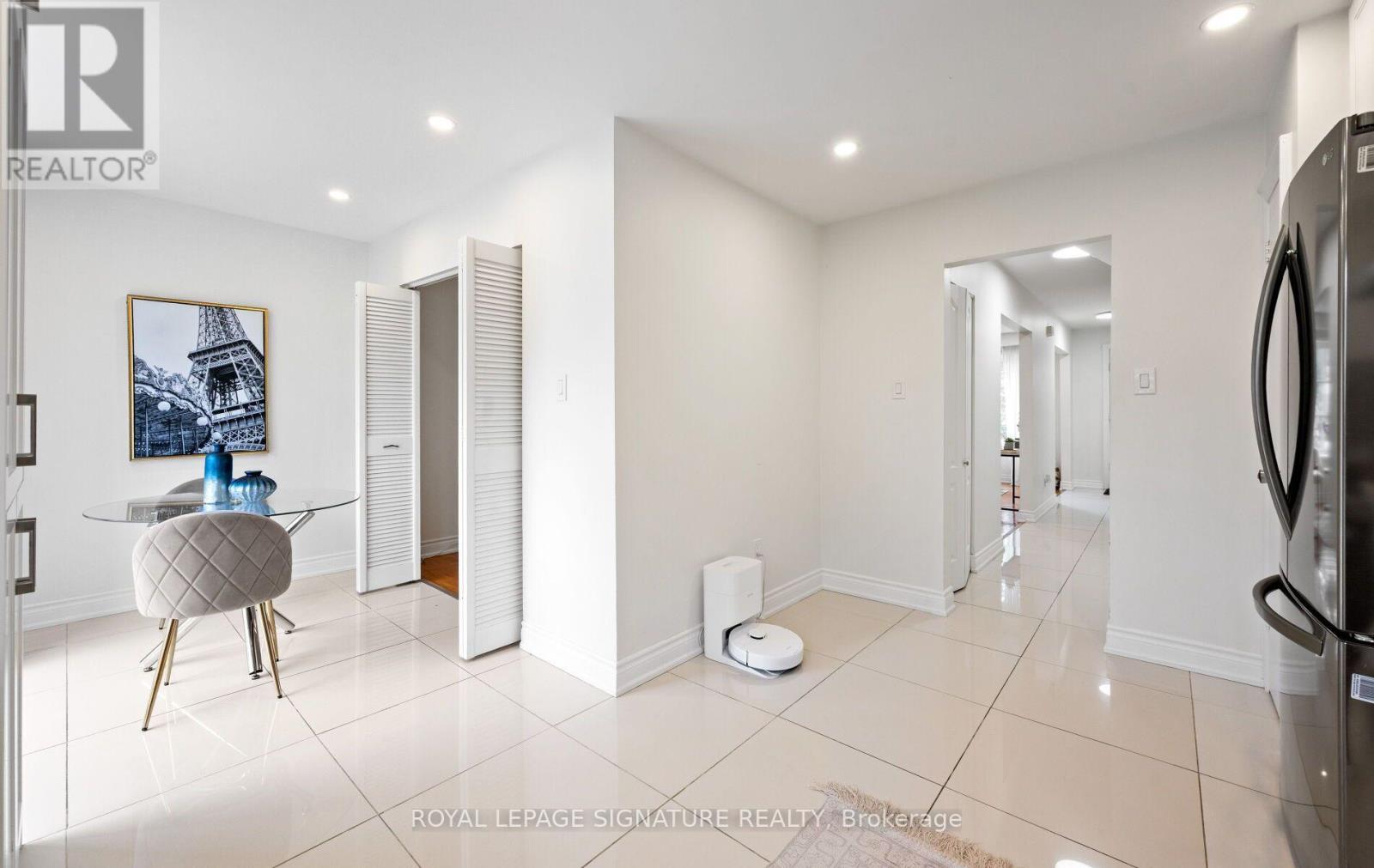 783 Dodsworth Crescent Property Photo 15