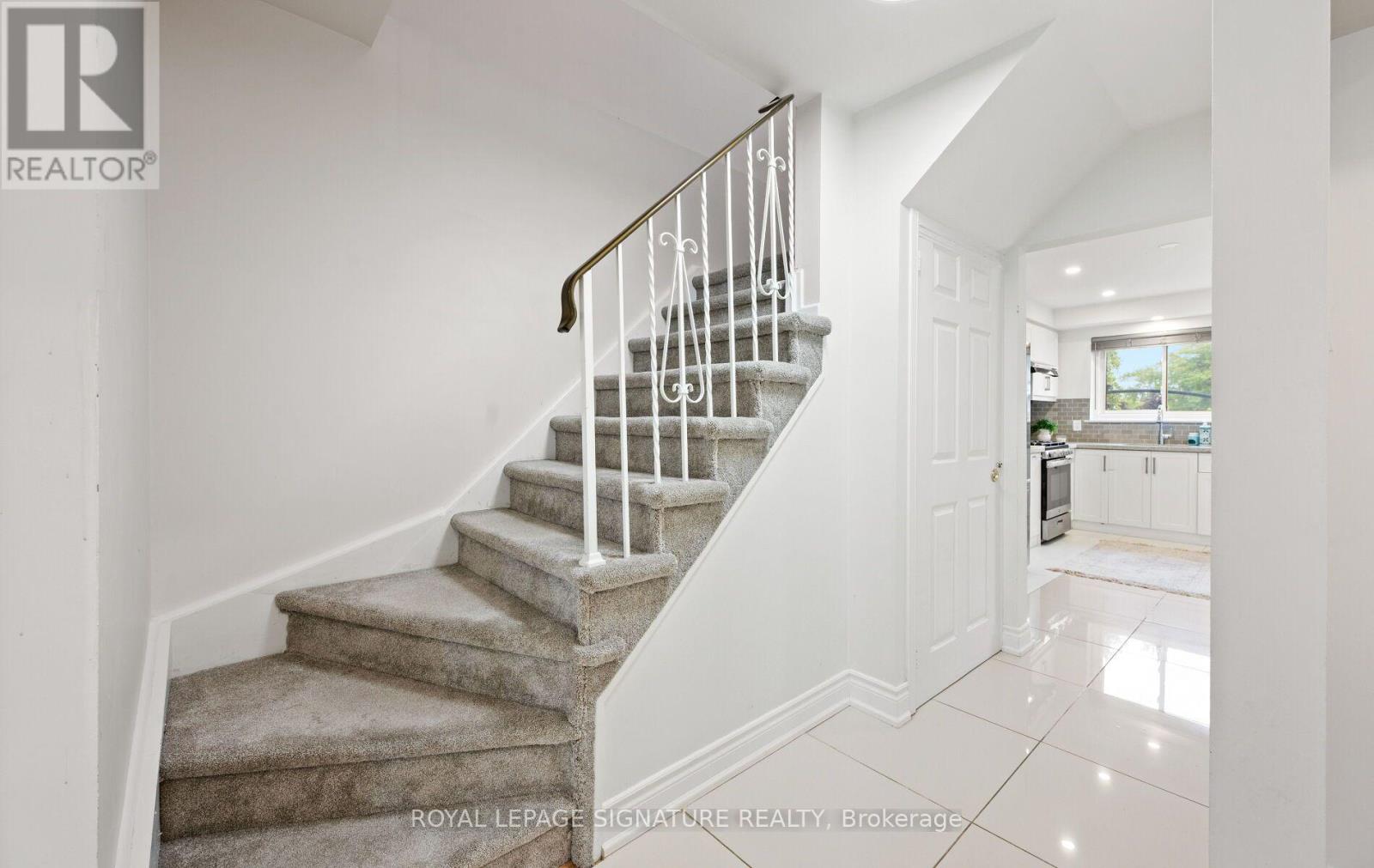783 Dodsworth Crescent Property Photo 18