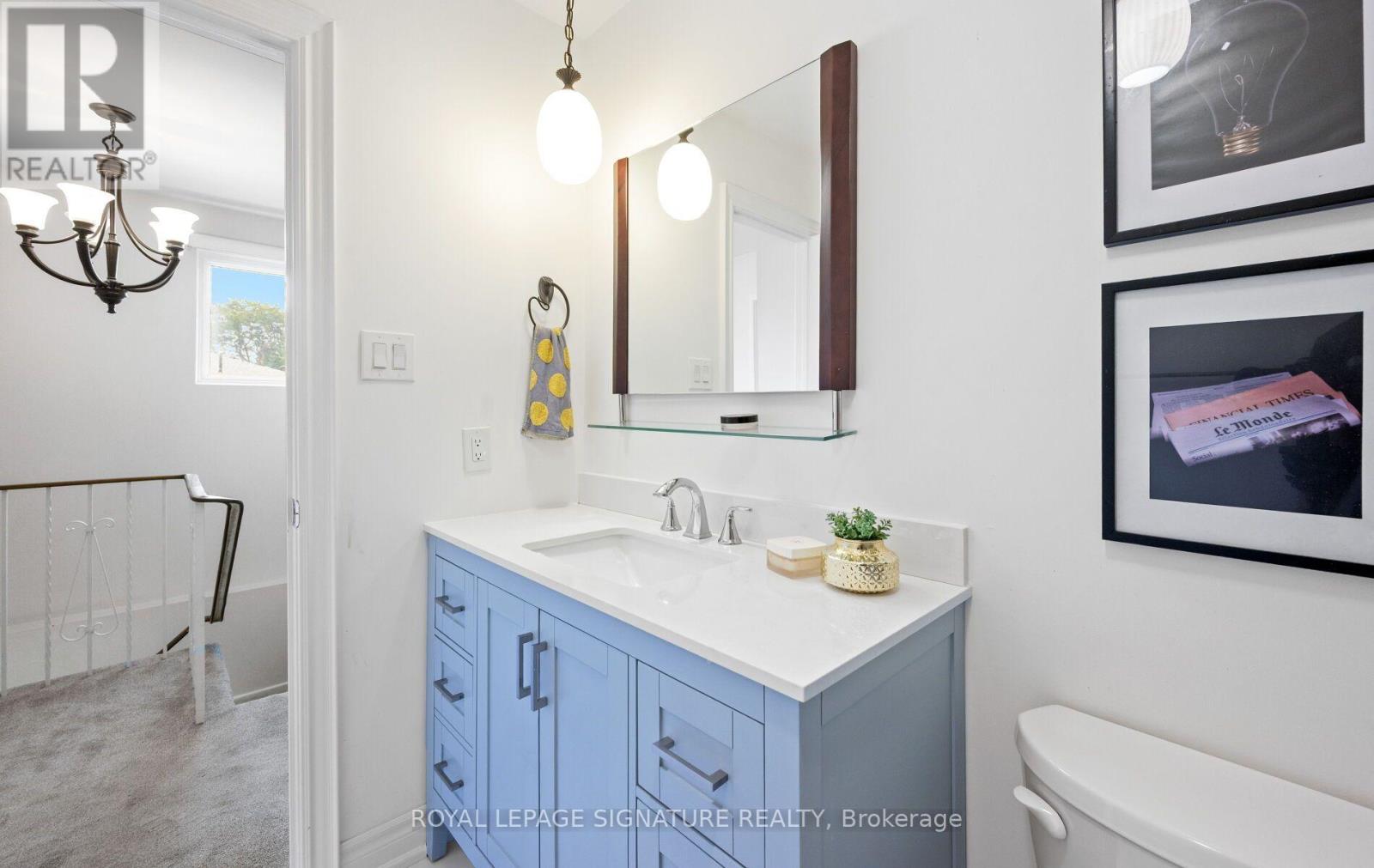 783 Dodsworth Crescent Property Photo 32