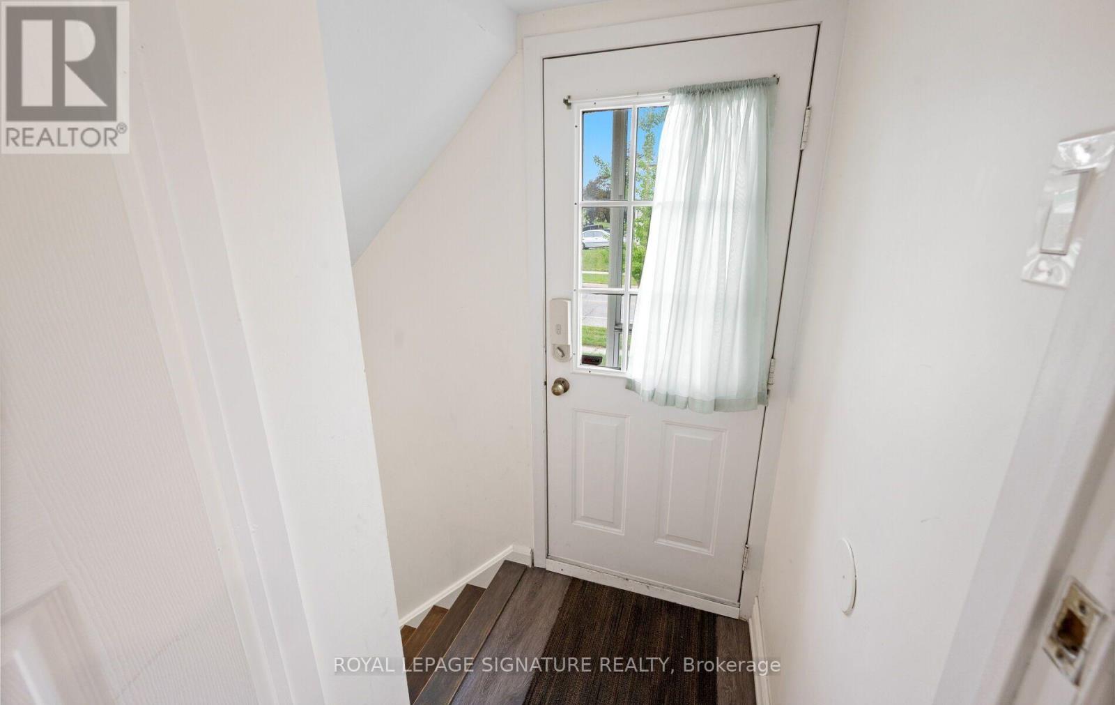 783 Dodsworth Crescent Property Photo 33