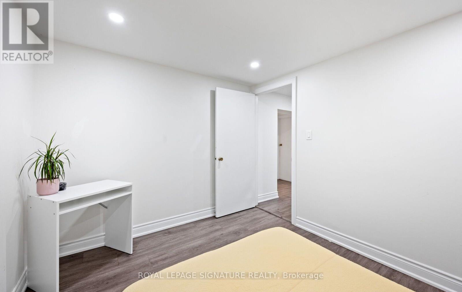 783 Dodsworth Crescent Property Photo 41