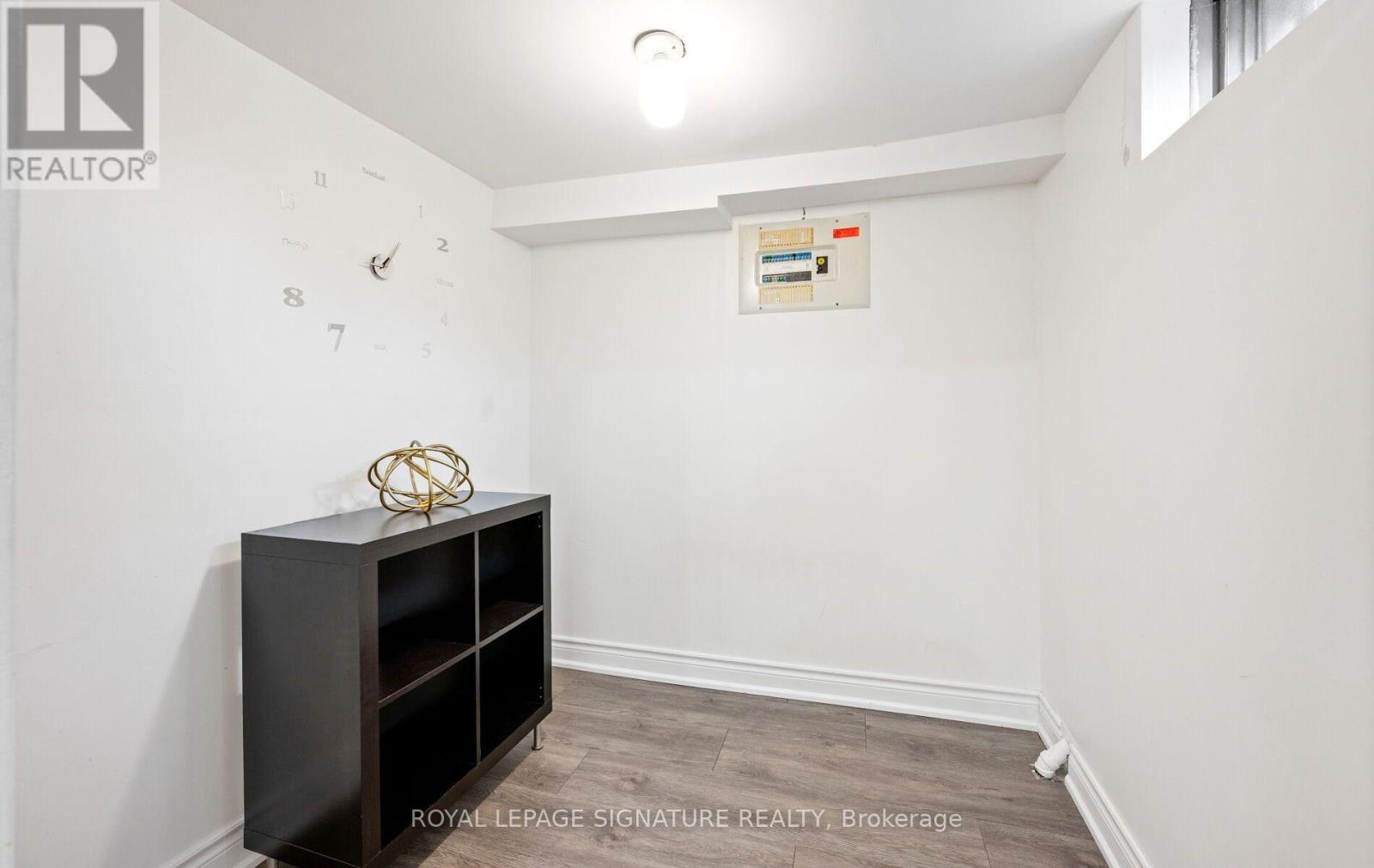 783 Dodsworth Crescent Property Photo 42