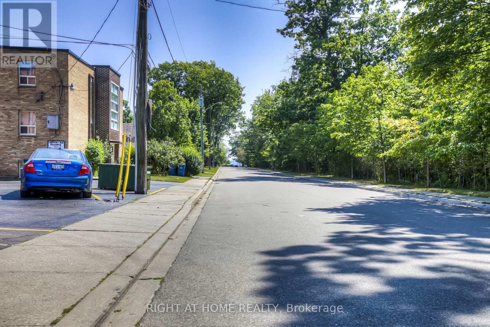 181 Lakeshore Road E Property Photo 6
