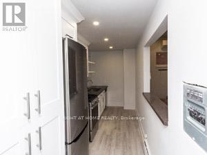 181 Lakeshore Road E Property Photo 23
