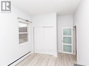 181 Lakeshore Road E Property Photo 25
