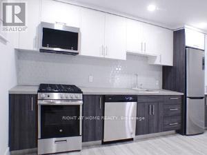 181 Lakeshore Road E Property Photo 38