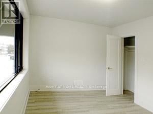 181 Lakeshore Road E Property Photo 40