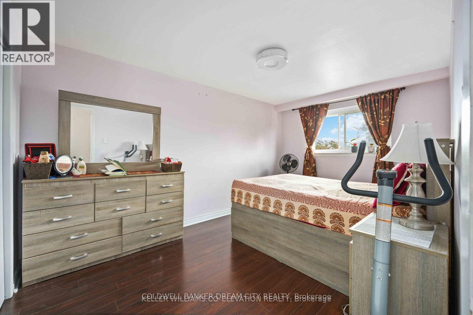 Upper - 3073 Ireson Court Property Photo 4