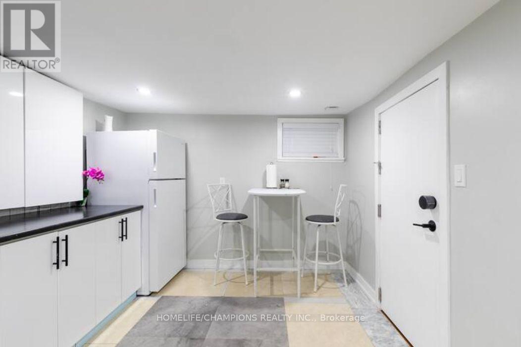 Bsmt - 112 Springhurst Avenue Property Photo 5