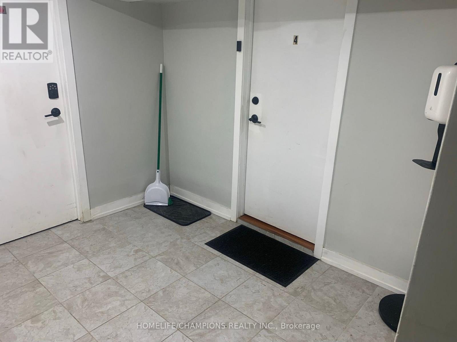 Bsmt - 112 Springhurst Avenue Property Photo 17