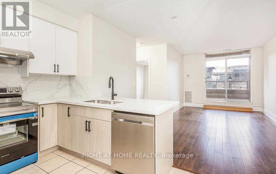 235 - 3888 Duke Of York Boulevard Property Photo 8