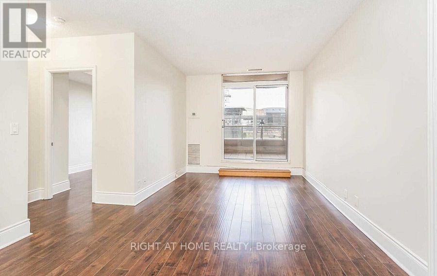 235 - 3888 Duke Of York Boulevard Property Photo 9