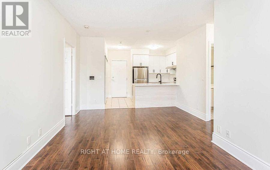 235 - 3888 Duke Of York Boulevard Property Photo 10