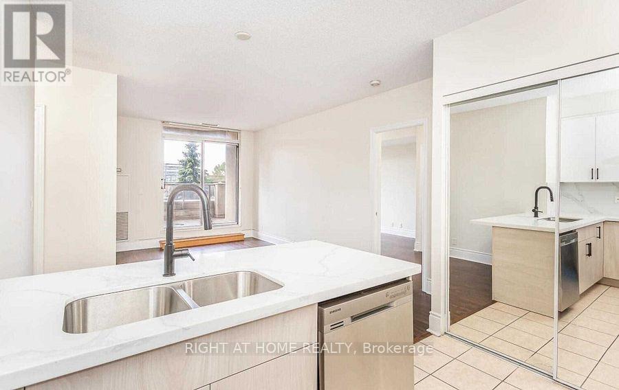 235 - 3888 Duke Of York Boulevard Property Photo 16