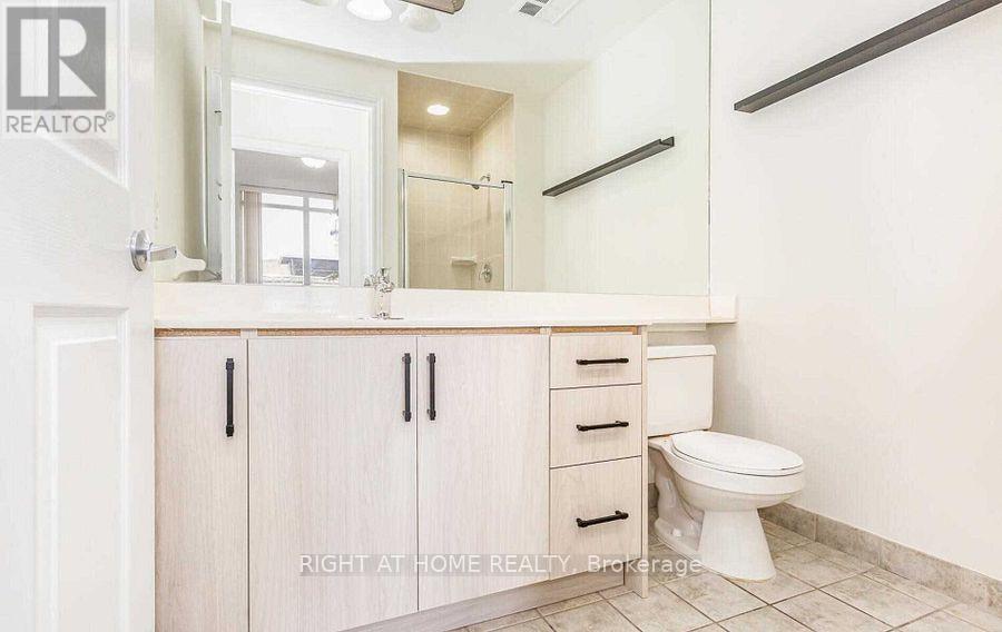 235 - 3888 Duke Of York Boulevard Property Photo 21