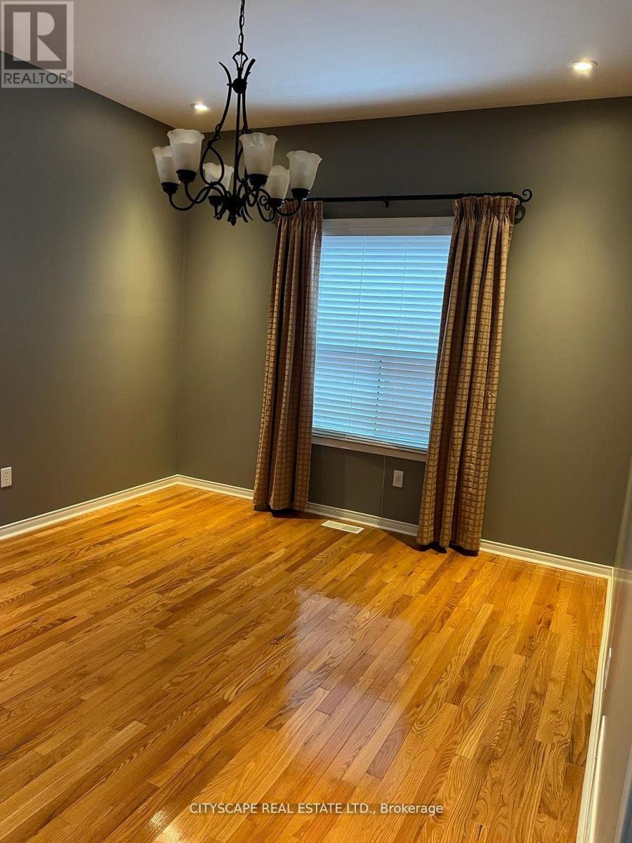 5436 Blue Spruce Avenue Property Photo 7