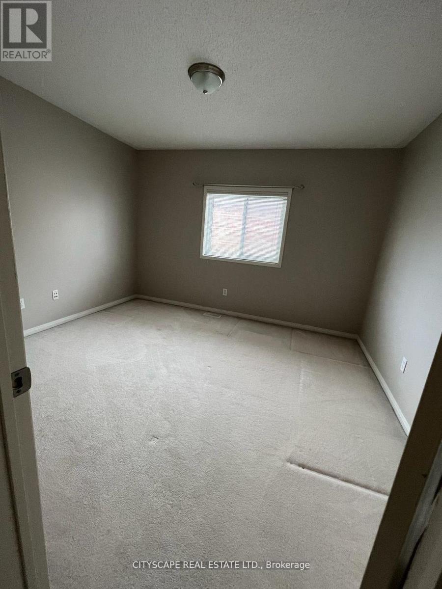 5436 Blue Spruce Avenue Property Photo 8