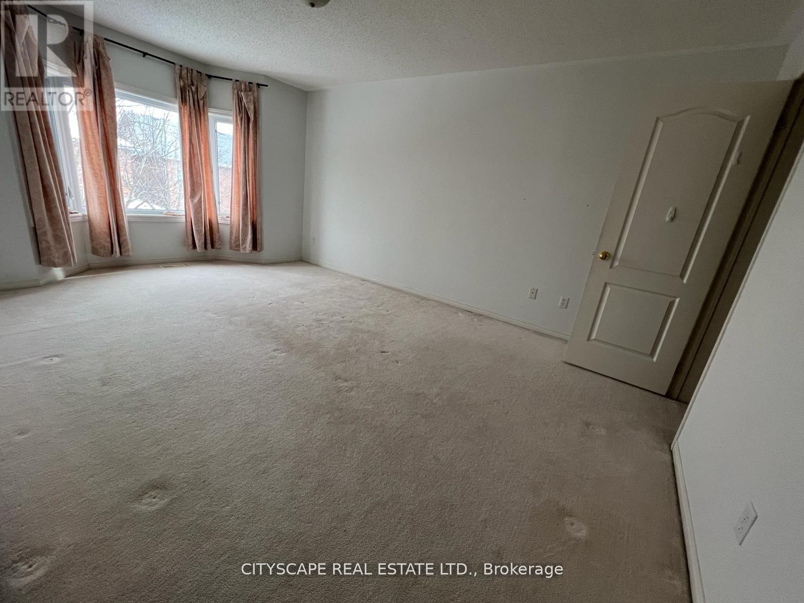 5436 Blue Spruce Avenue Property Photo 11